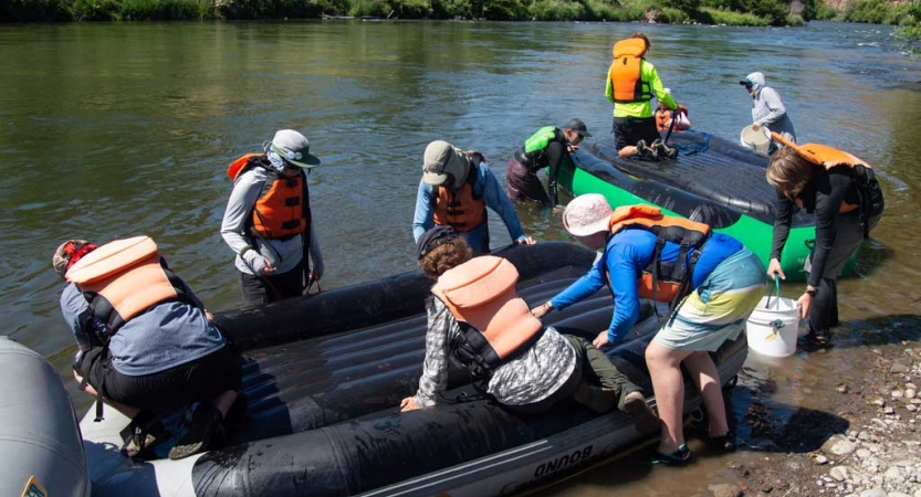 teens learn rafting skills